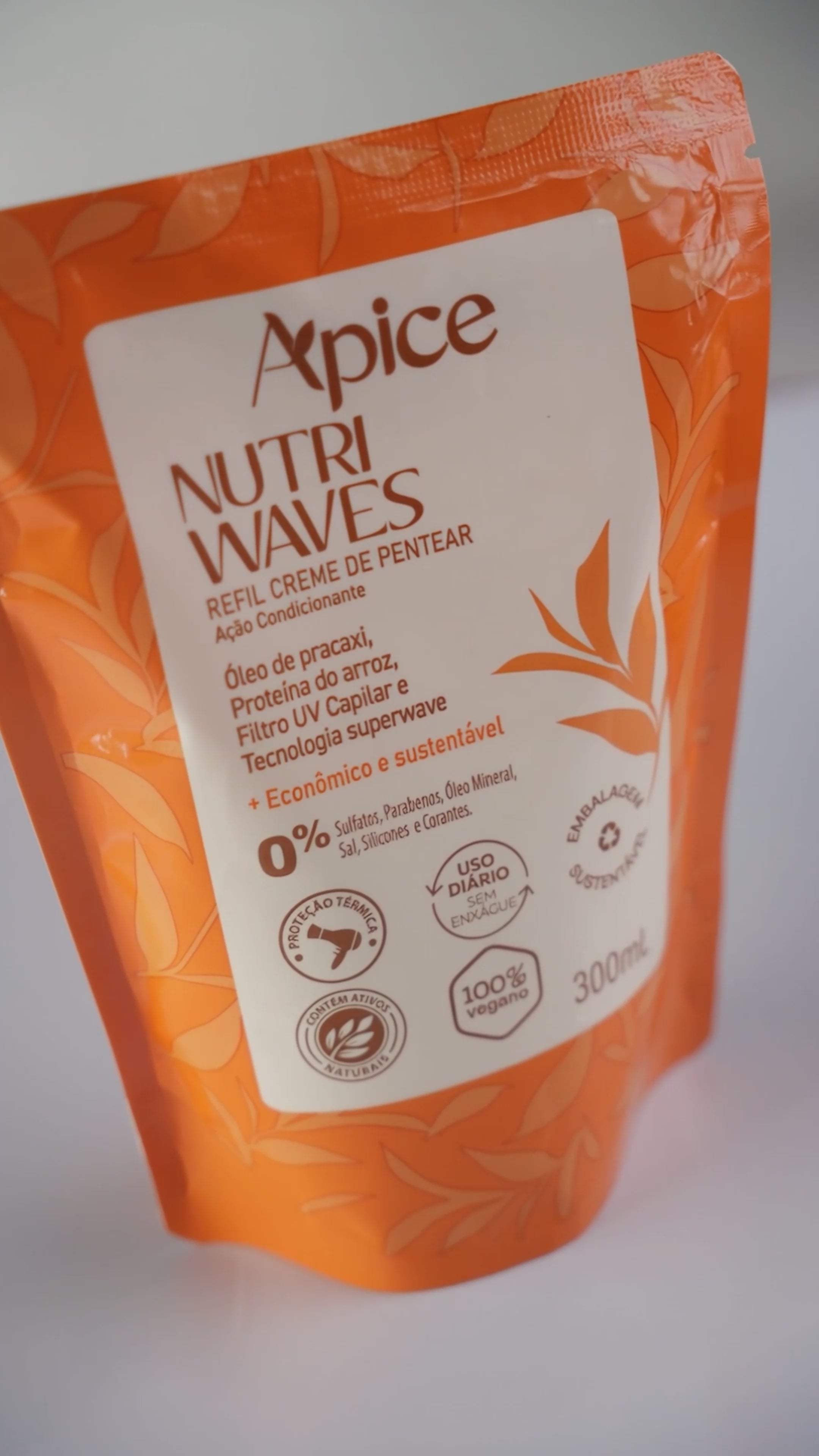 Creme de Pentear Nutri Waves Refil 300ml - No Poo / Low Poo - Ação Condicionante